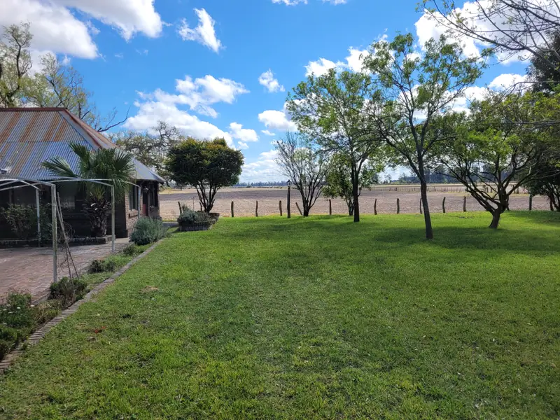 Campo mixto de 1.262 ha con casco y mejoras en La Paz: foto 6 de 15